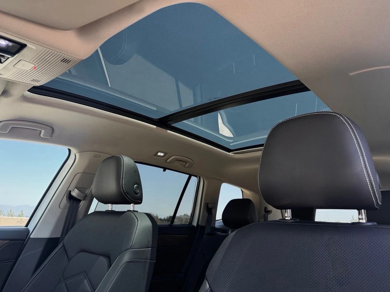 Volkswagen Atlas 2.0T SE w/Technology FWD 2026 — side view