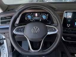 Volkswagen Atlas 2.0T SE w/Technology FWD 2026 — side view
