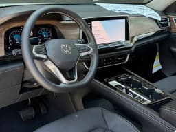 Volkswagen Atlas 2.0T SE w/Technology FWD 2026 — side view
