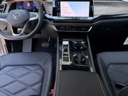 Volkswagen Atlas 2.0T SE w/Technology FWD 2026 — side view