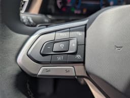 Volkswagen Atlas 2.0T SE w/Technology FWD 2026 — side view