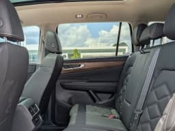 Volkswagen Atlas 2.0T SE w/Technology FWD 2026 — side view