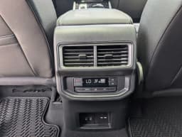Volkswagen Atlas 2.0T SE w/Technology FWD 2026 — side view