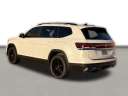Volkswagen Atlas 2.0T SE w/Technology FWD 2026 — side view