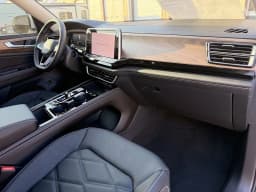 Volkswagen Atlas 2.0T SE w/Technology FWD 2026 — side view