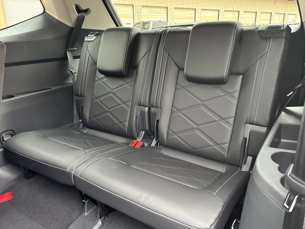 Volkswagen Atlas 2.0T SE w/Technology FWD 2026 — side view