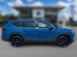 Volkswagen Atlas 2.0T SE w/Technology FWD 2026 — side view