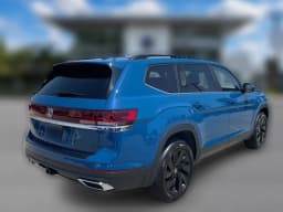 Volkswagen Atlas 2.0T SE w/Technology FWD 2026 — side view