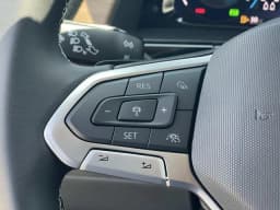 Volkswagen Atlas 2.0T SE w/Technology FWD 2026 — side view