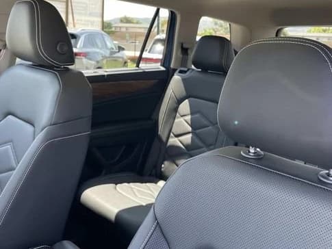 Volkswagen Atlas 2.0T SE w/Technology FWD 2026 — side view