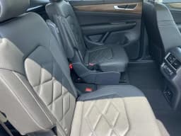 Volkswagen Atlas 2.0T SE w/Technology FWD 2026 — side view