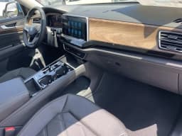 Volkswagen Atlas 2.0T SE w/Technology FWD 2026 — side view