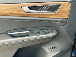 Volkswagen Atlas 2.0T SE w/Technology FWD 2025 — side view