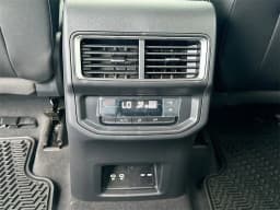 Volkswagen Atlas 2.0T SE w/Technology FWD 2025 — side view