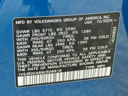 Volkswagen Atlas 2.0T SE w/Technology FWD 2025 — side view