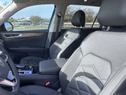 Volkswagen Atlas 2.0T SE w/Technology FWD 2025 — side view