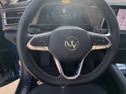 Volkswagen Atlas 2.0T SE w/Technology FWD 2025 — side view