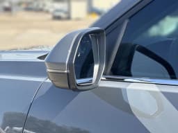 Volkswagen Atlas 2.0T SE w/Technology FWD 2025 — side view