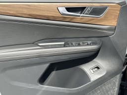Volkswagen Atlas 2.0T SE w/Technology FWD 2025 — side view
