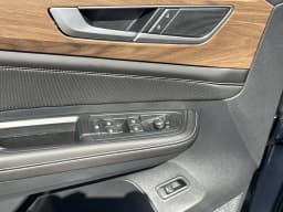 Volkswagen Atlas 2.0T SE w/Technology FWD 2025 — side view