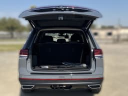Volkswagen Atlas 2.0T SE w/Technology FWD 2025 — side view
