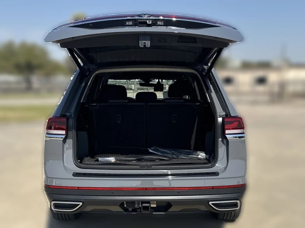 Volkswagen Atlas 2.0T SE w/Technology FWD 2025 — side view