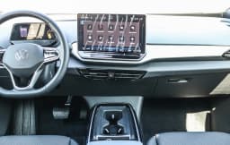 Volkswagen ID.4 Pro S Plus AWD 2025 — side view