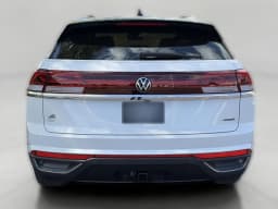 Volkswagen Atlas Cross Sport 2.0T SE w/Technology 4MOTION 2026 — side view