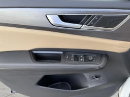 Volkswagen Atlas Cross Sport 2.0T SE w/Technology 4MOTION 2026 — side view