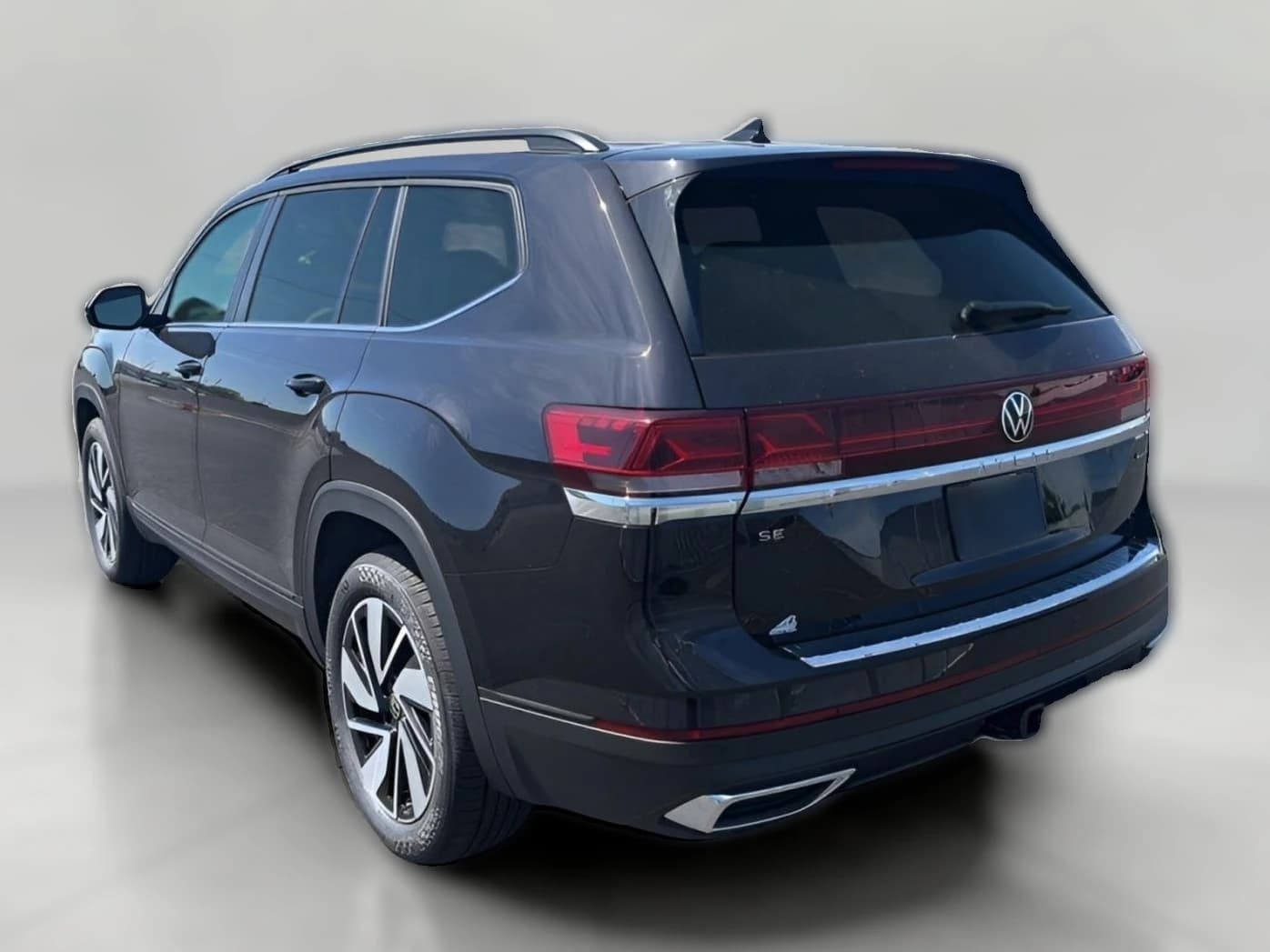 Volkswagen Atlas 2.0T SE w/Technology 4MOTION 2026 — side view
