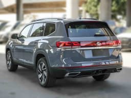 Volkswagen Atlas 2.0T SE w/Technology 4MOTION 2026 — side view