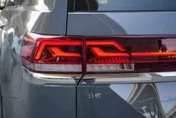 Volkswagen Atlas 2.0T SE w/Technology 4MOTION 2026 — side view