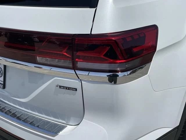 Volkswagen Atlas 2.0T SE w/Technology 4MOTION 2026 — side view