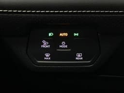 Volkswagen Atlas 2.0T SE w/Technology 4MOTION 2026 — side view