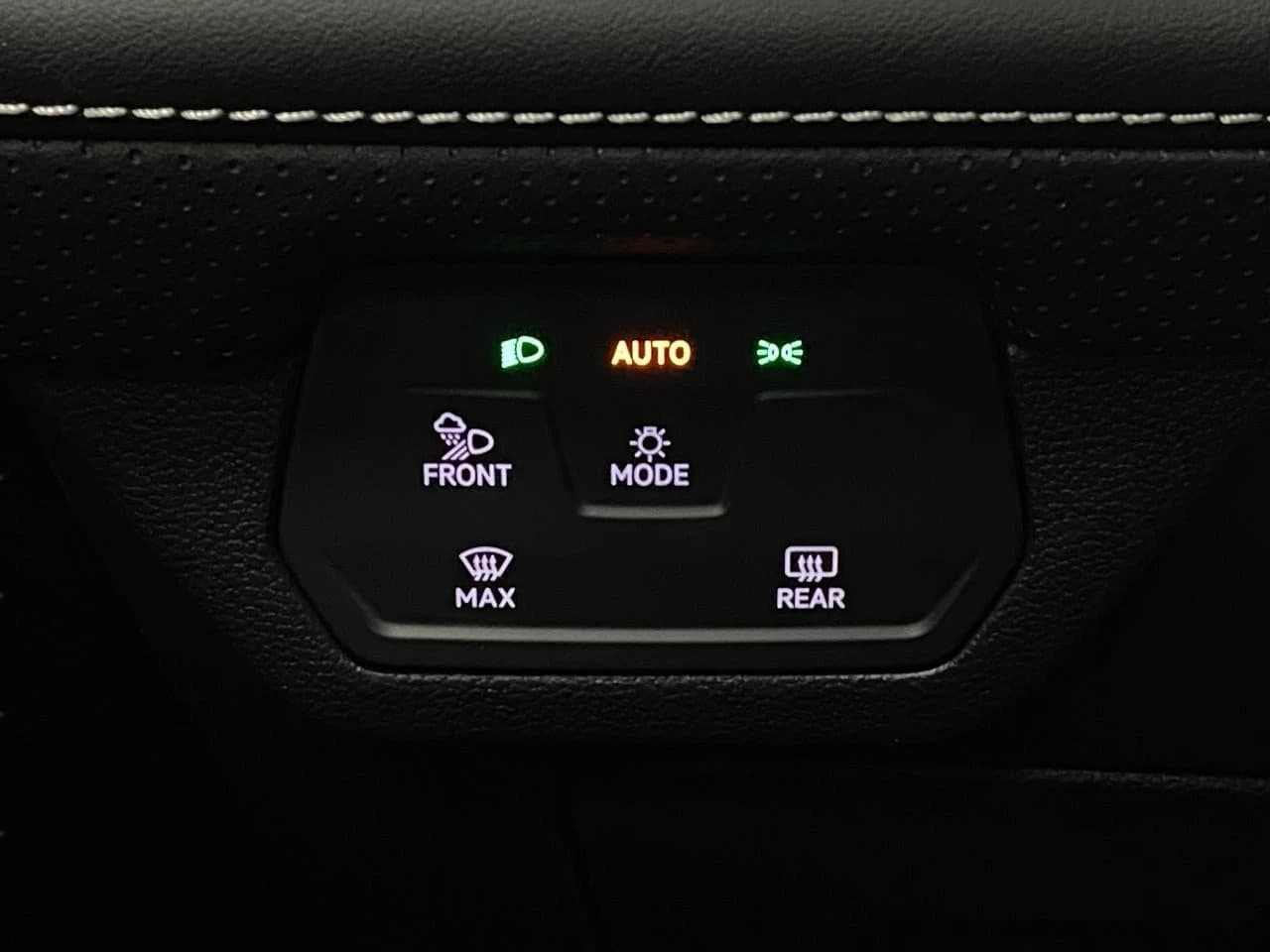 Volkswagen Atlas 2.0T SE w/Technology 4MOTION 2026 — side view