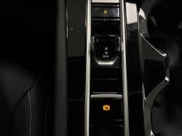 Volkswagen Atlas 2.0T SE w/Technology 4MOTION 2026 — side view