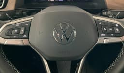 Volkswagen Atlas 2.0T SE w/Technology 4MOTION 2026 — side view