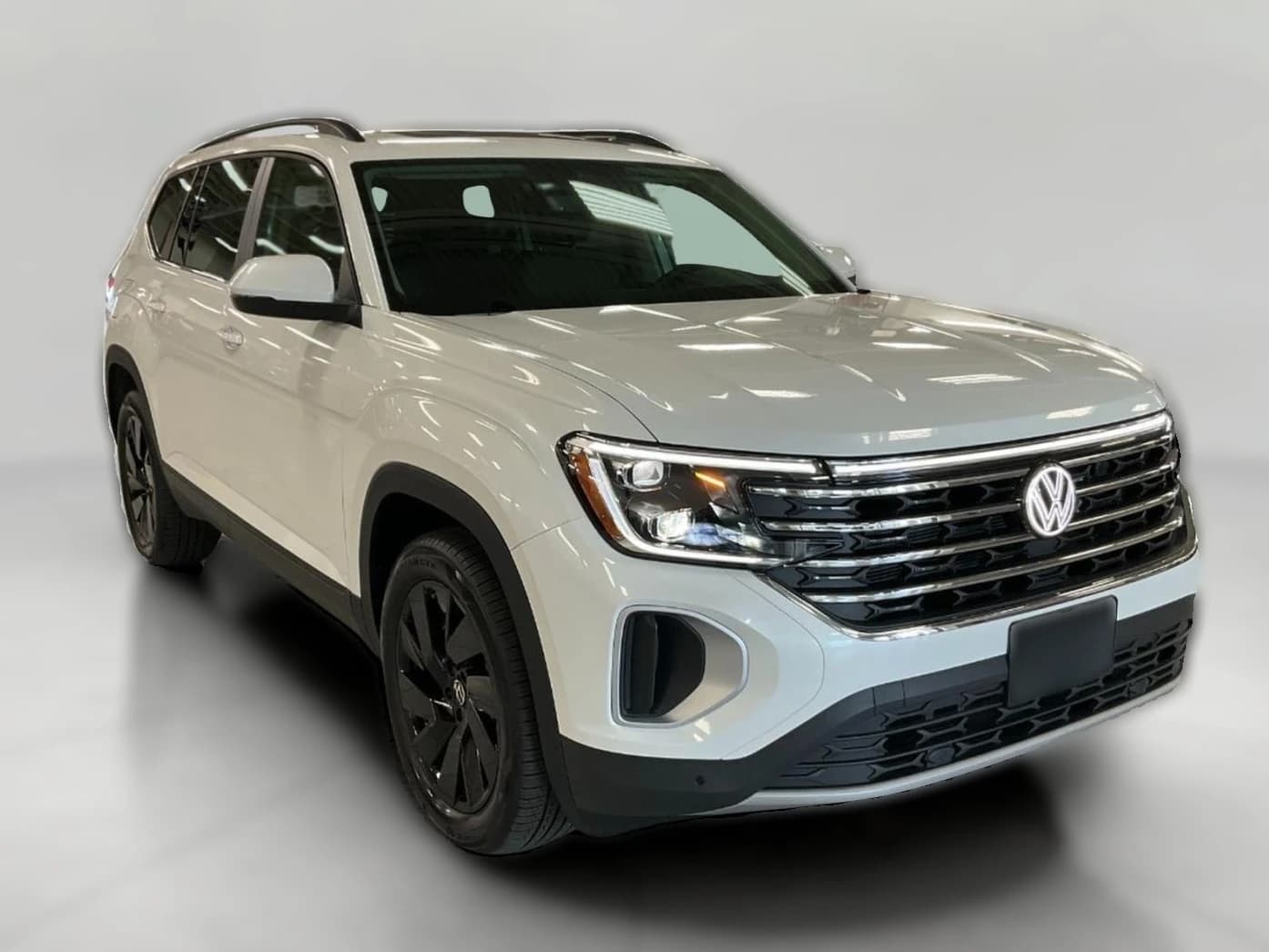 Volkswagen Atlas 2.0T SE w/Technology 4MOTION 2026 — side view