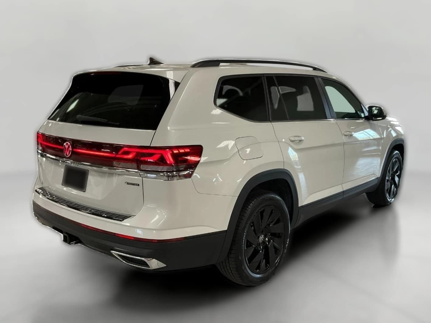 Volkswagen Atlas 2.0T SE w/Technology 4MOTION 2026 — side view