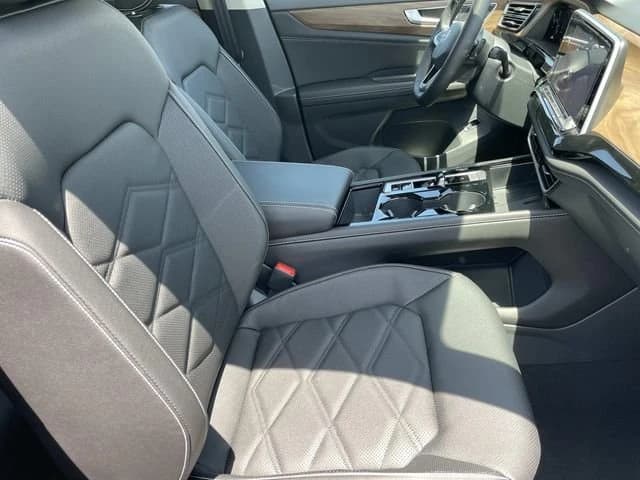 Volkswagen Atlas 2.0T SE w/Technology 4MOTION 2026 — side view
