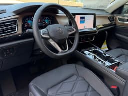 Volkswagen Atlas 2.0T SE w/Technology 4MOTION 2026 — side view