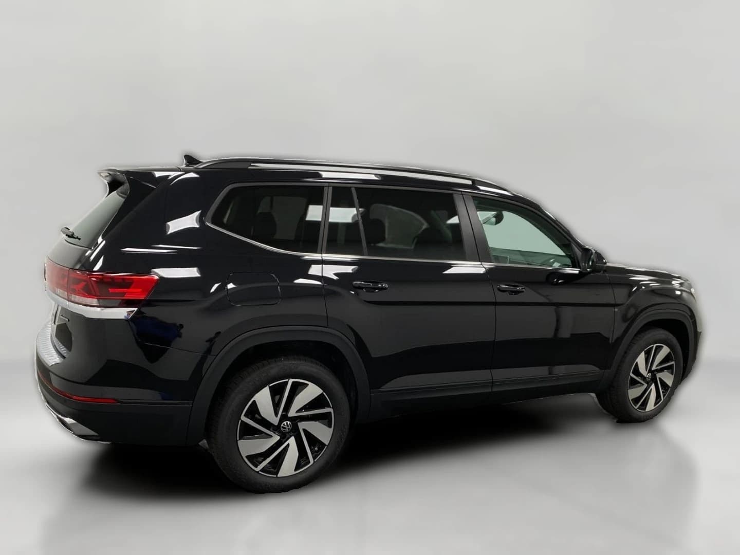 Volkswagen Atlas 2.0T SE w/Technology 4MOTION 2026 — side view