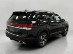Volkswagen Atlas 2.0T SE w/Technology 4MOTION 2026 — side view