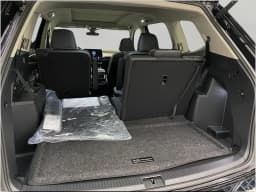 Volkswagen Atlas 2.0T SE w/Technology 4MOTION 2026 — side view