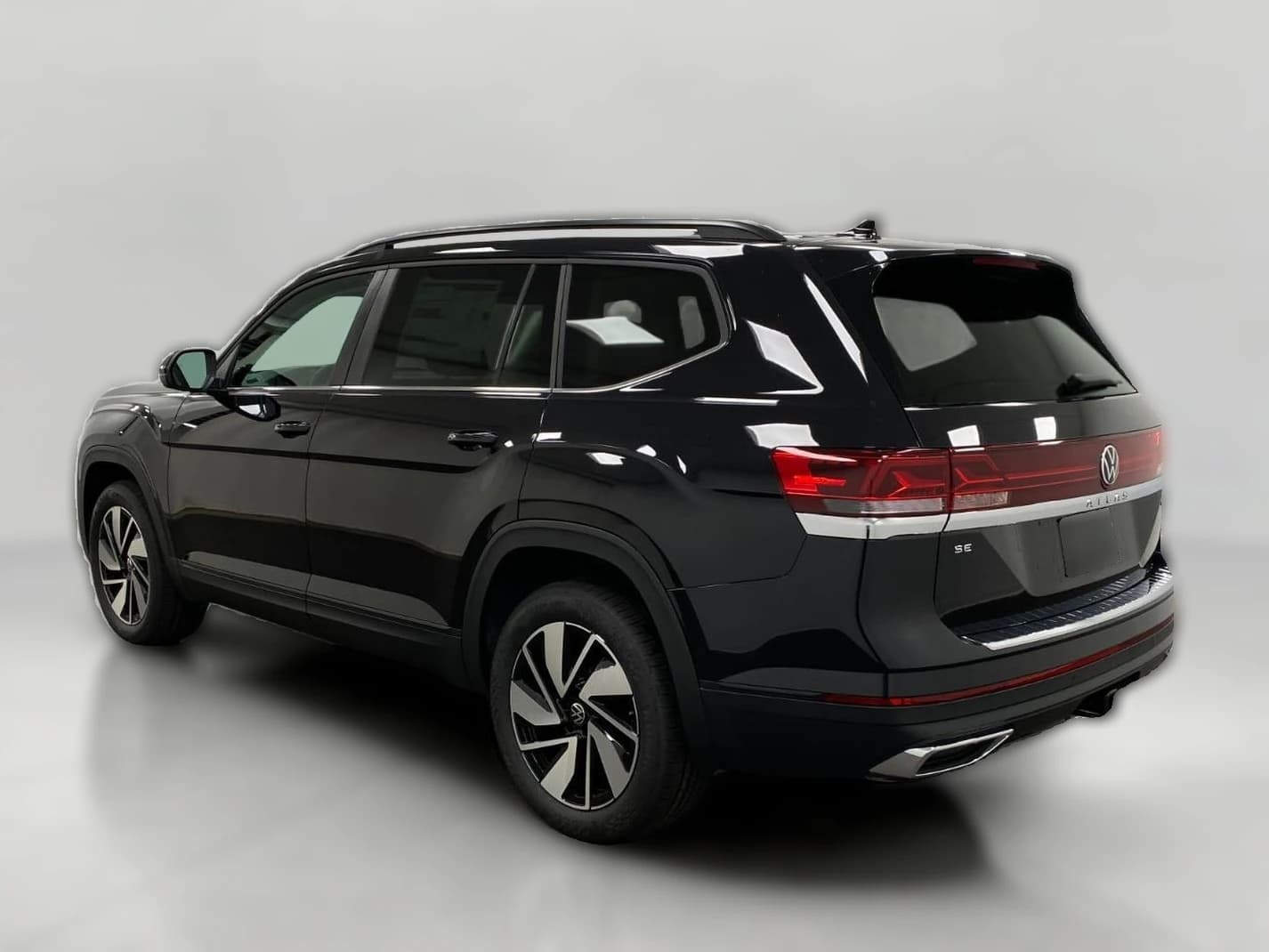 Volkswagen Atlas 2.0T SE w/Technology 4MOTION 2026 — side view