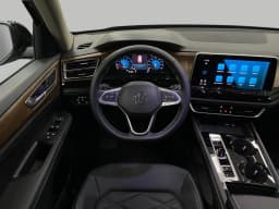 Volkswagen Atlas 2.0T SE w/Technology 4MOTION 2026 — side view