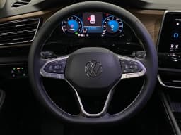 Volkswagen Atlas 2.0T SE w/Technology 4MOTION 2026 — side view