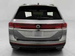 Volkswagen Atlas 2.0T SE w/Technology 4MOTION 2026 — side view