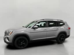 Volkswagen Atlas 2.0T SE w/Technology 4MOTION 2026 — side view