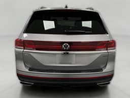 Volkswagen Atlas 2.0T SE w/Technology 4MOTION 2026 — side view